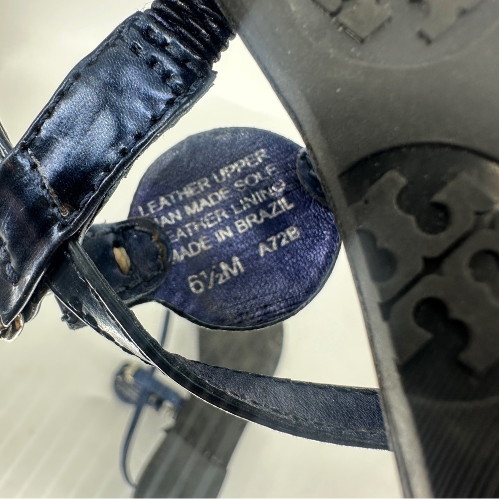 Tory Burch Ali Patent Leather Thong Sandals - Picture 4 of 8